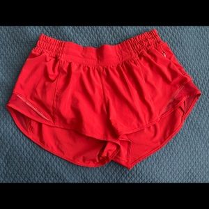 NWOT Hotty hot LR 2.5” shorts, size 8
